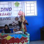 Instruktur Ernawati Paparkan Lima Tahap Utama Teknis Produksi Batik Diwo